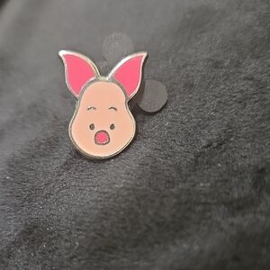 Piglet Dinsey Trading Pin